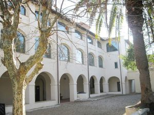 palazzo-pellegrini-carmignani-montecarlo-biblioteca-comunale-300x225 palazzo-pellegrini-carmignani-montecarlo-biblioteca-comunale-300x225